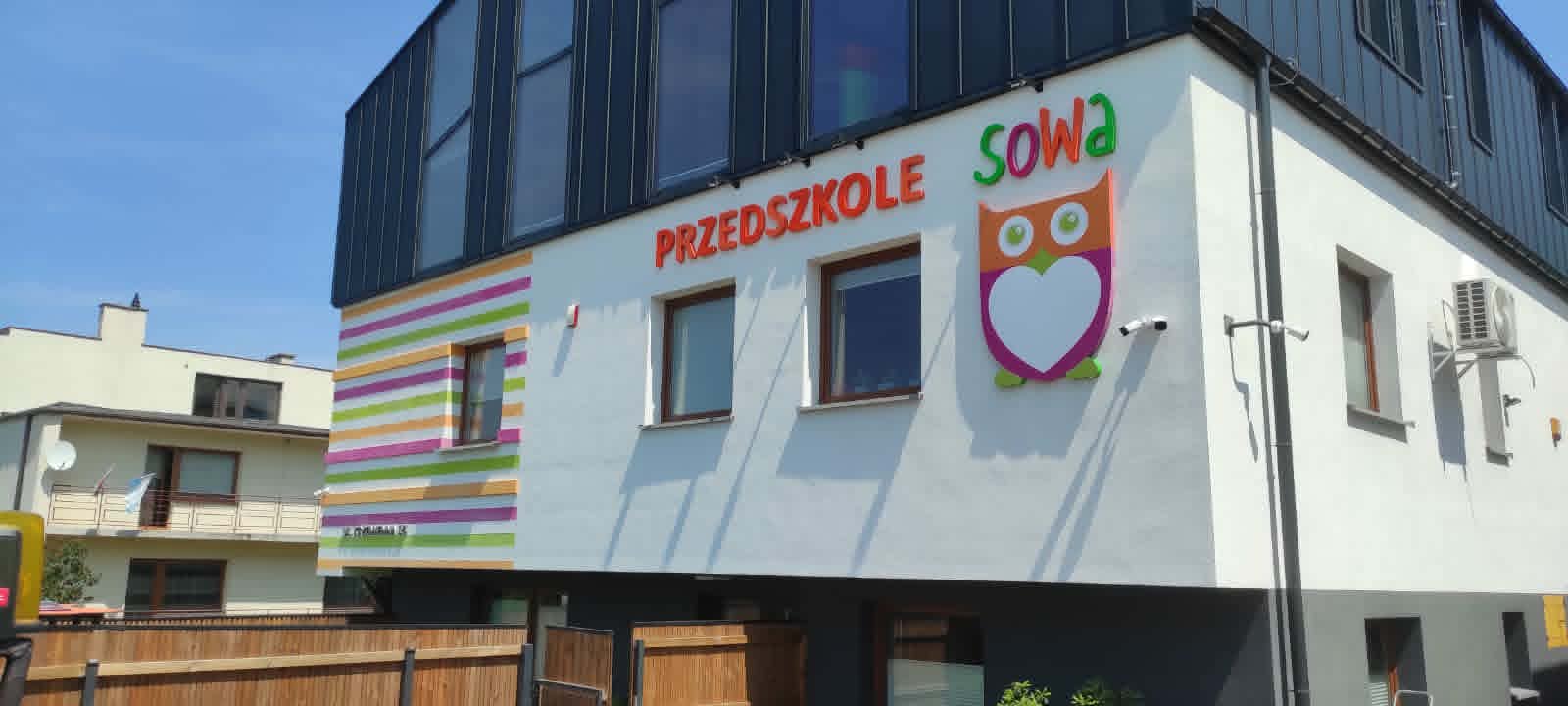 Mycie elewacji - Przedszkole SOWA – Częstochowa